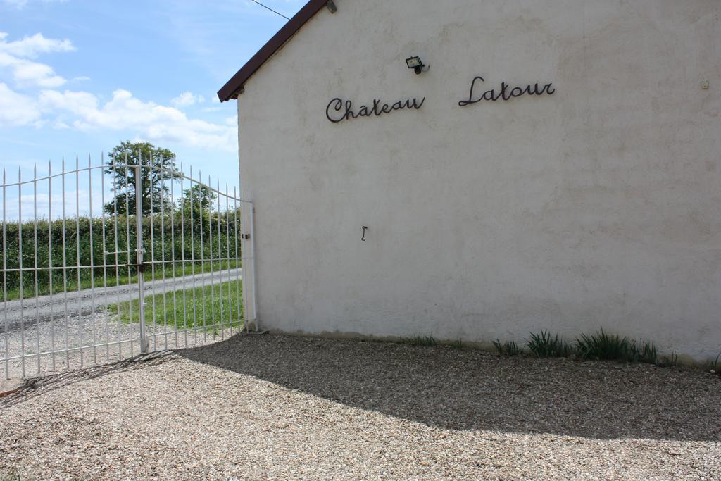 Chateau Latour Fours  Exterior photo