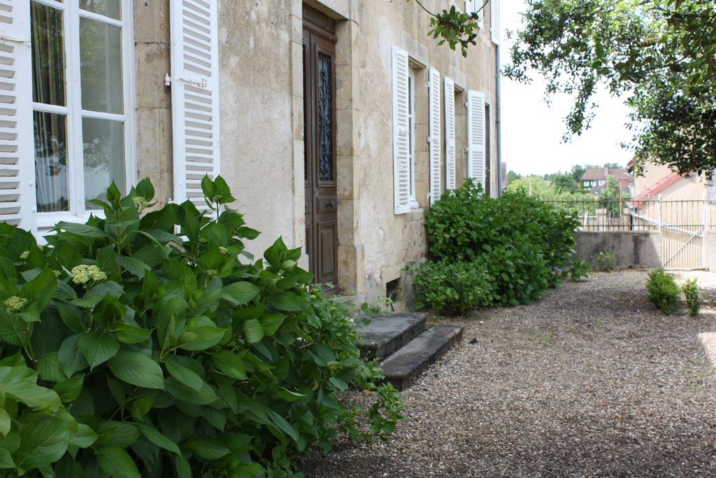 Chateau Latour Fours  Exterior photo