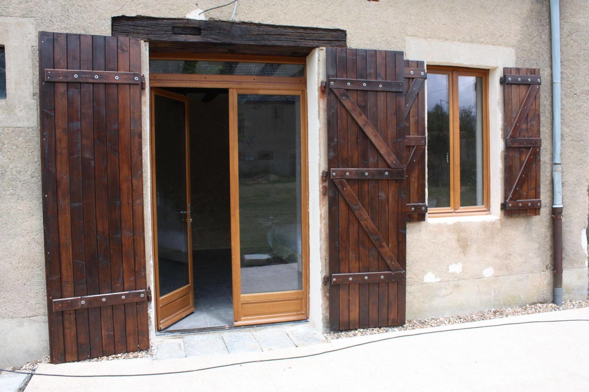 Chateau Latour Fours  Exterior photo
